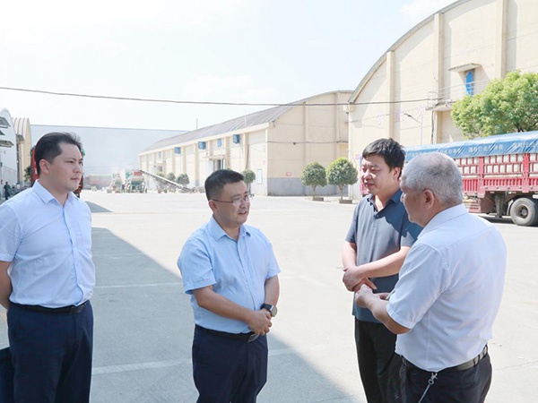 中國農(nóng)業(yè)銀行江西省分行副行長、南昌分行黨委書記、行長向毅到江糧集團(tuán)產(chǎn)業(yè)化合作高安項目調(diào)研