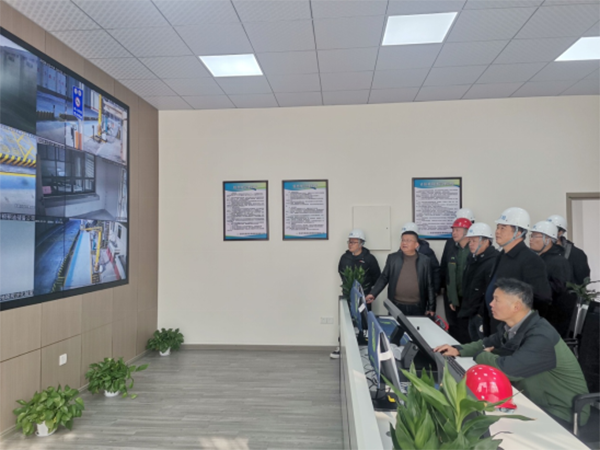 交流學(xué)習(xí)促提升 攜手并進(jìn)保糧安 ——安福儲備庫組織員工到青糧糧油儲備公司參觀學(xué)習(xí)